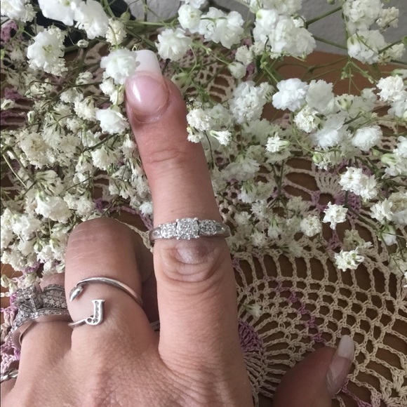 Gorgeous Sterling Silver & Diamonds😍 - Picture 4 of 4